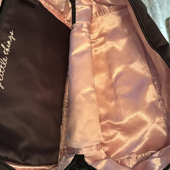 Victoria’s Secret lingerie travel bag - Picture 13 of 13